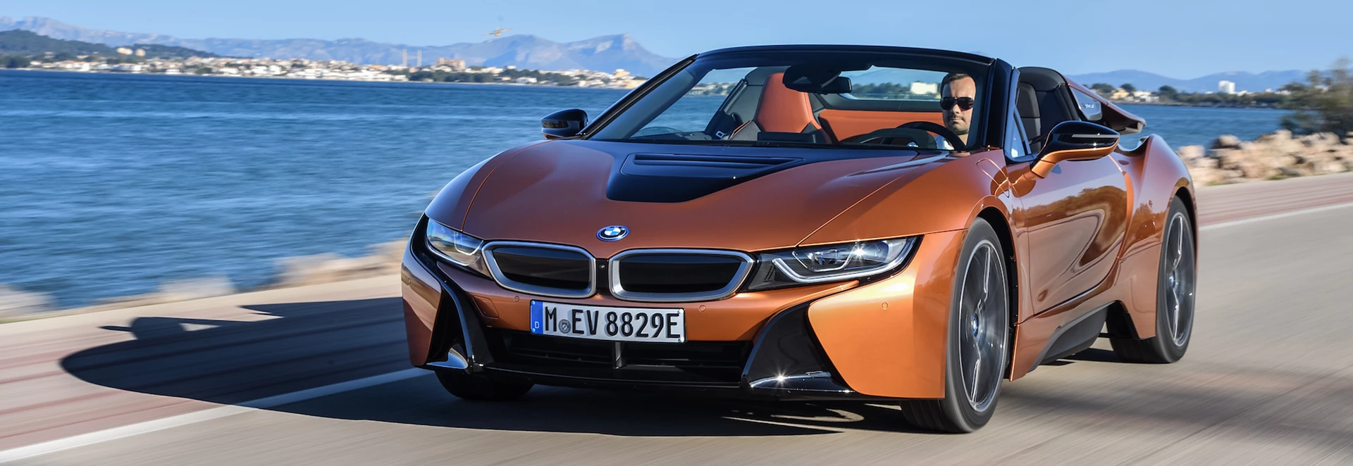 2018 BMW i8 Roadster review